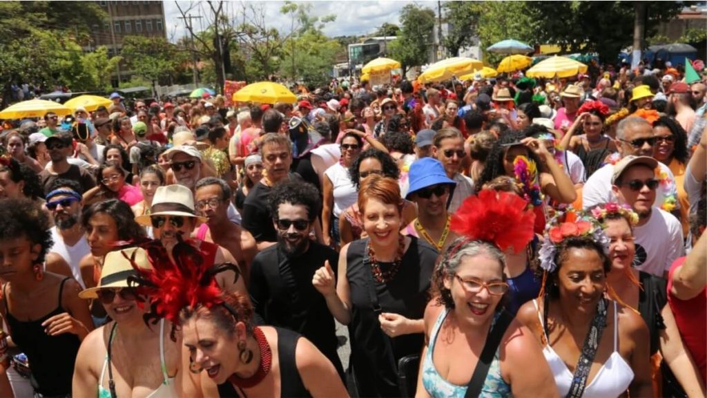 foliões Eventos de carnaval em bh
