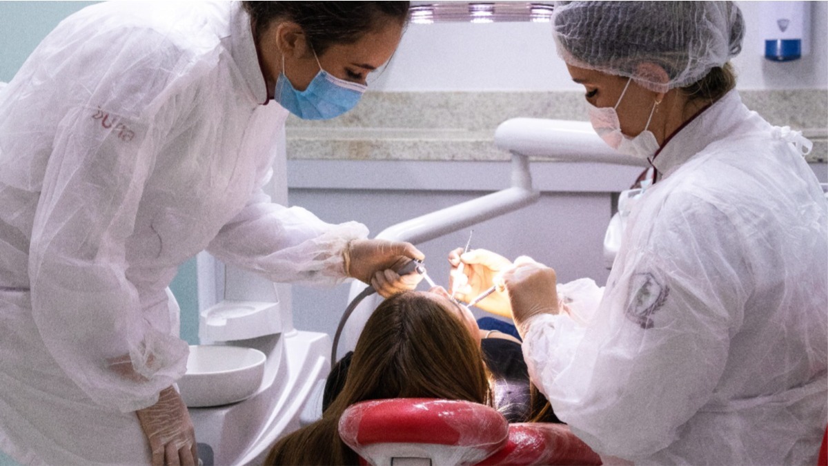 dentistas e paciente una contagem atendimento odontológico mulheres