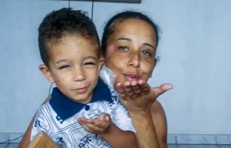 Rio de Janeiro (RJ) 11/05/2024 -  Priscila e seu filho Kayque em foto tirada após terem alta do hospital - Tragédias da mineração: perdas impulsionam mães em luta por justiça
Foto: Priscila Izabel/Arquivo Pessoal
