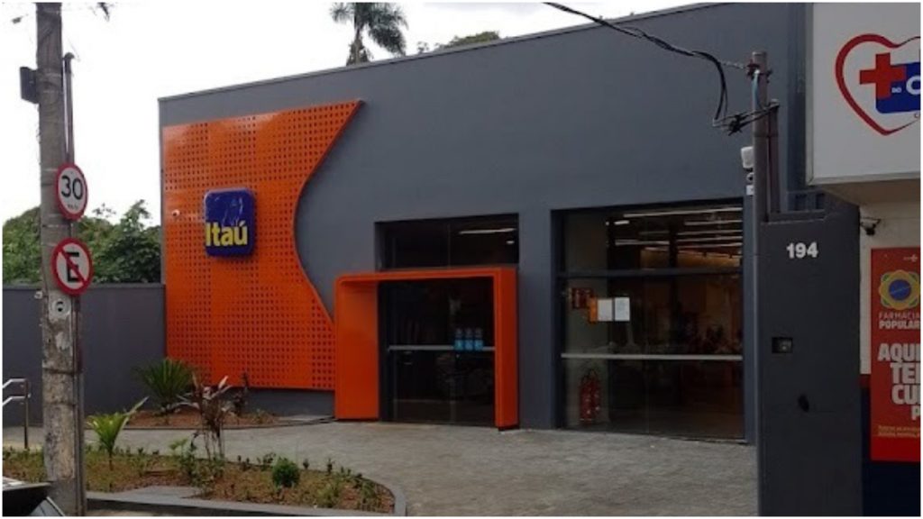 dupla invade banco bh