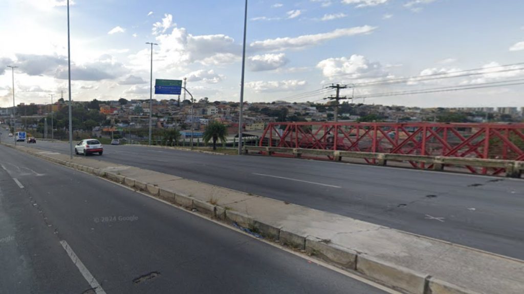 Nova estação está prevista para o encontro da avenida João César de Oliveira com Via Expressa de Contagem (Reprodução / Street View)