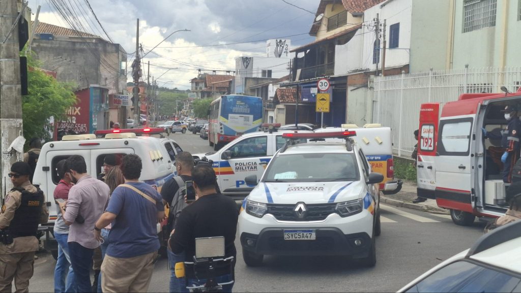 Sequestro de ônibus em Contagem