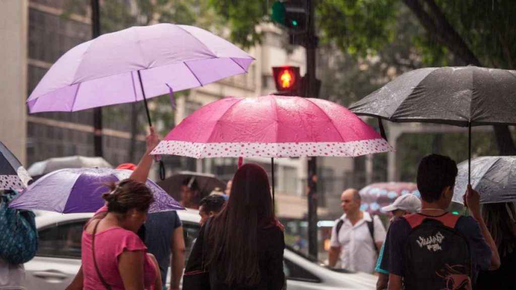 BH está sob alerta de pancadas de chuva neste domingo