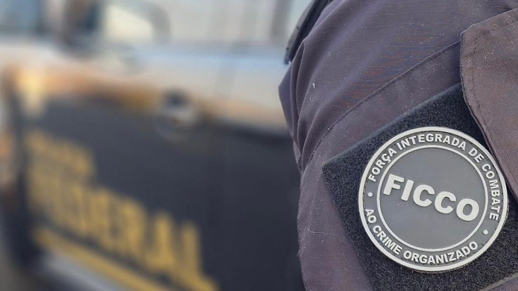 Homens são presos suspeitos de estelionato em Uberaba