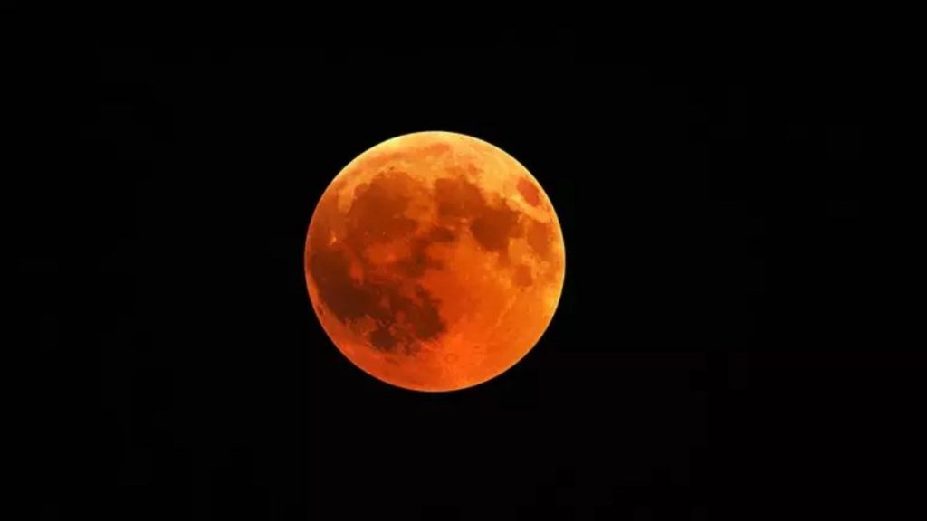 Eclipse Lua madrugada