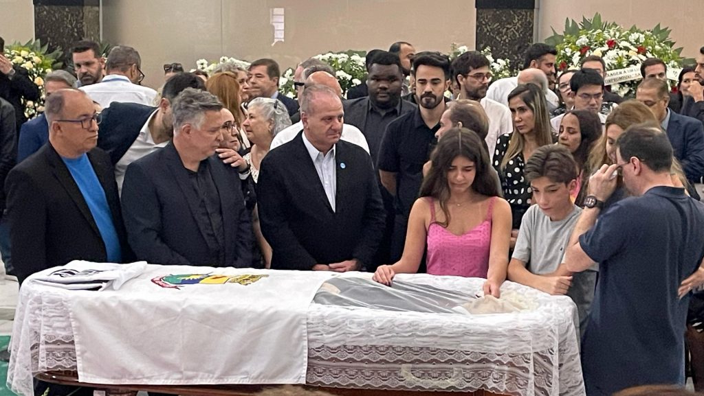 Álvaro Damião se despede de Fuad (Isabella Guasti/BHAZ)