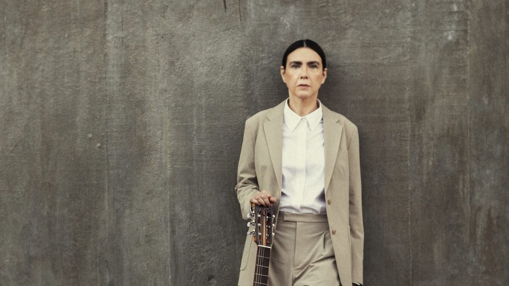 Adriana Calcanhotto é atração de festival e fará show gratuito em BH
