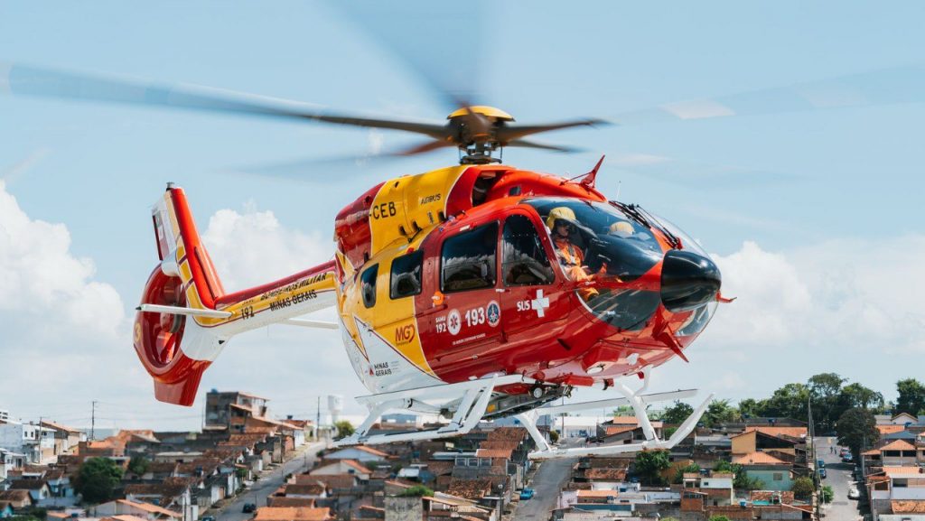 helicóptero dos bombeiros