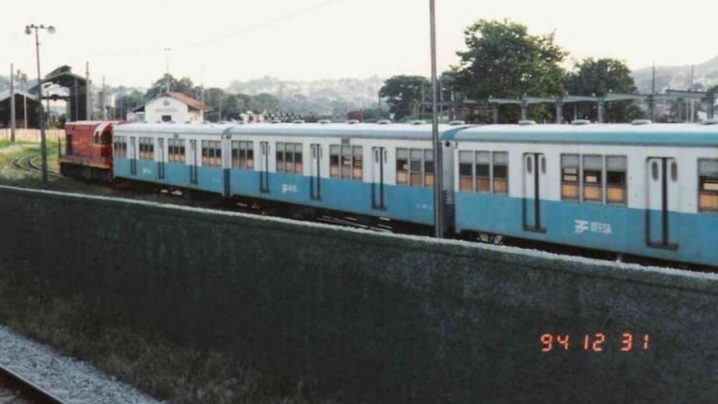 Trem urbano de Belo Horizonte na Estação Horto (Reprodução/Redes Sociais/Carlos Roberto de Almeida)