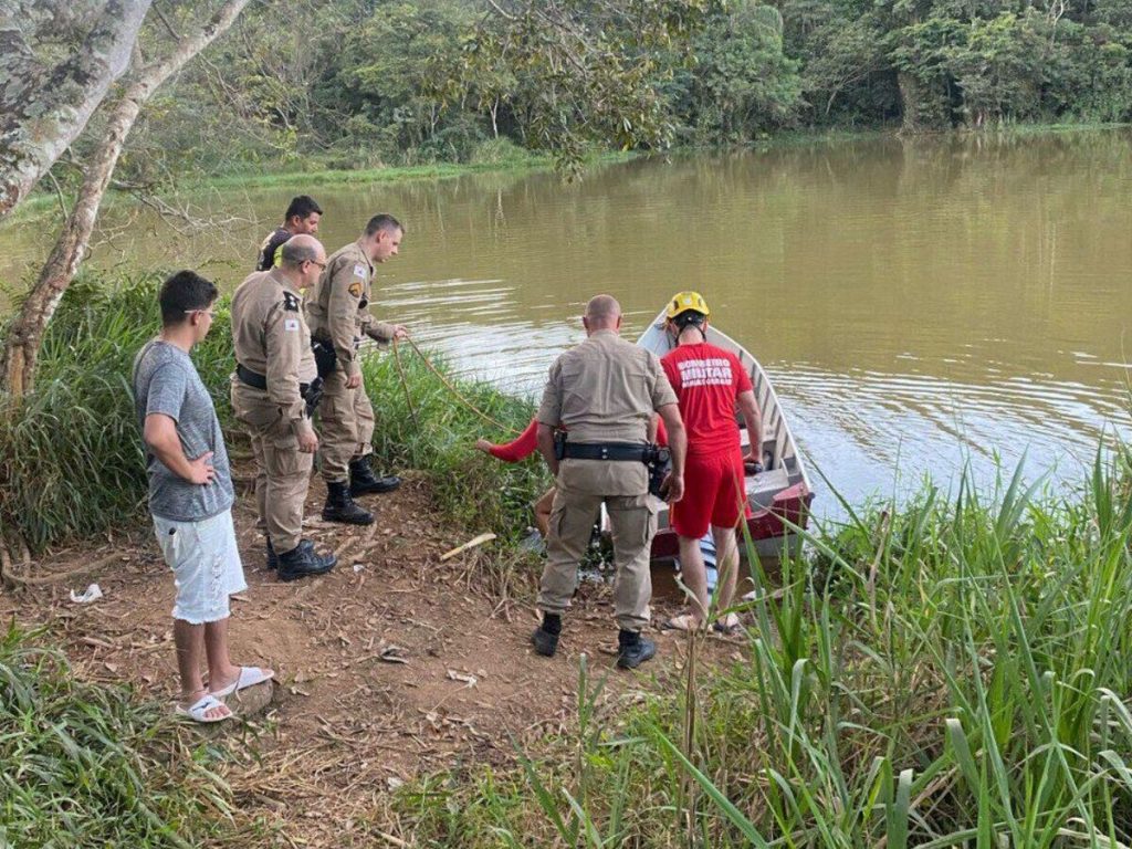 Corpo é encontrado em represa de MG com âncora amarrada no pescoço e lacres no pés