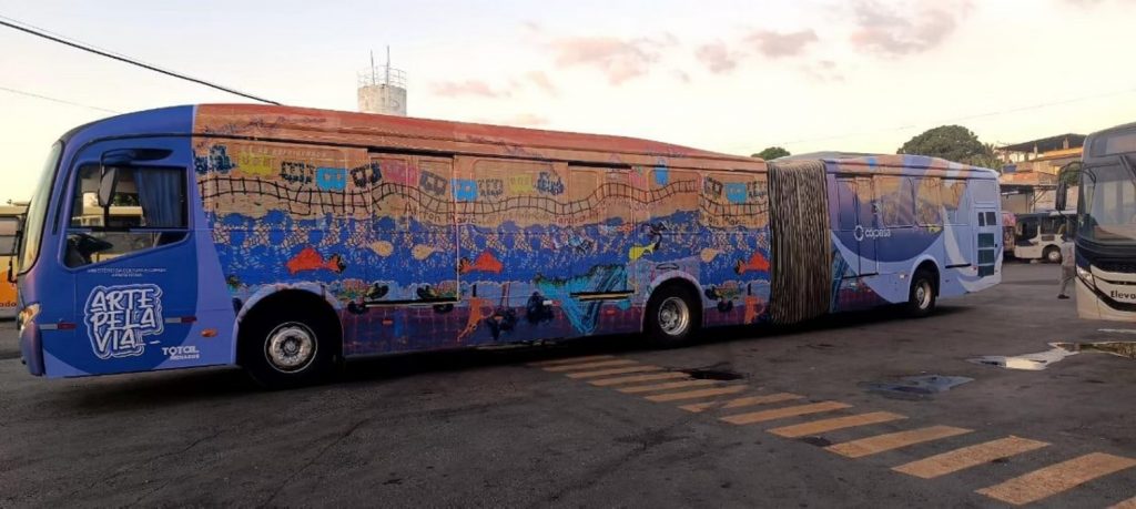 Arte pela Via e Copasa levam arte urbana aos ônibus da Grande BH