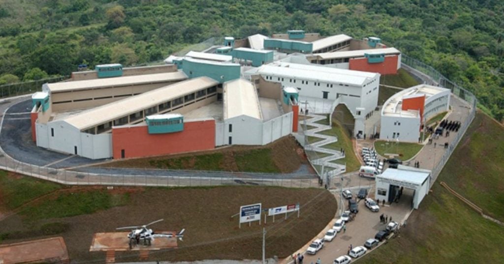 Detento é morto durante briga em presídio em Ribeirão das Neves, na Grande BH