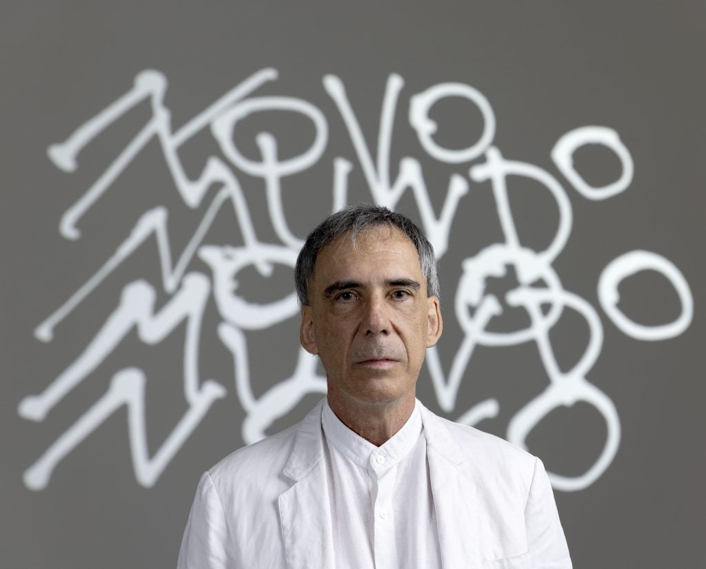 Com músicas críticas e esperançosas em relação ao futuro, Arnaldo Antunes faz turnê em BH