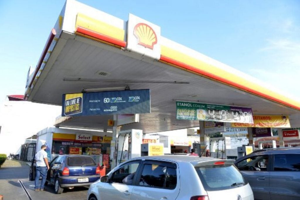 Preço médio da gasolina em BH chega a R$ 6,36; governo cobra fiscalização em Minas