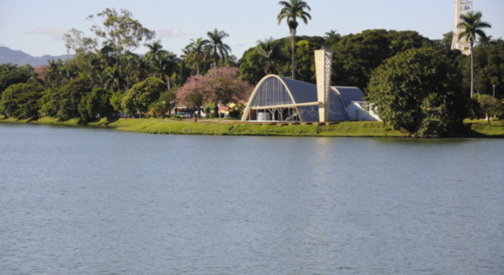 Damião convida cariocas para navegarem na Lagoa da Pampulha a partir do final do ano