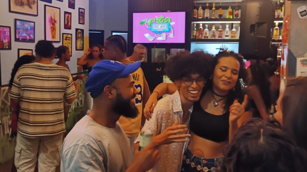 fita bar, no bairro santa tereza em bh