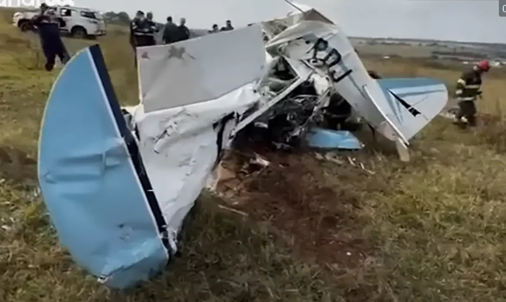 Avião caiu em São José do Rio Preto