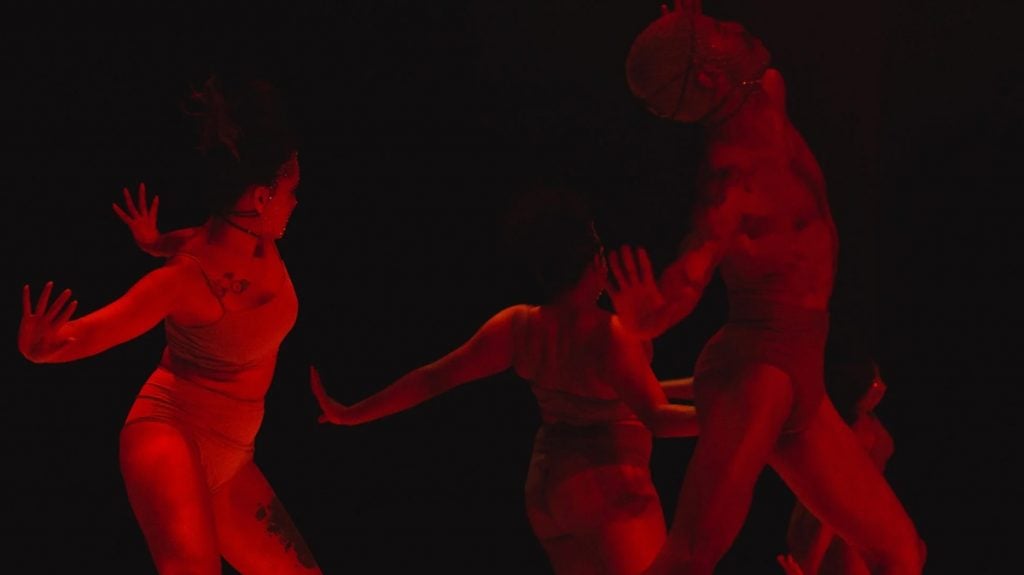 Grupo CorPol!tico encerra temporada do espetáculo de dança 'VV3NTØ' em BH