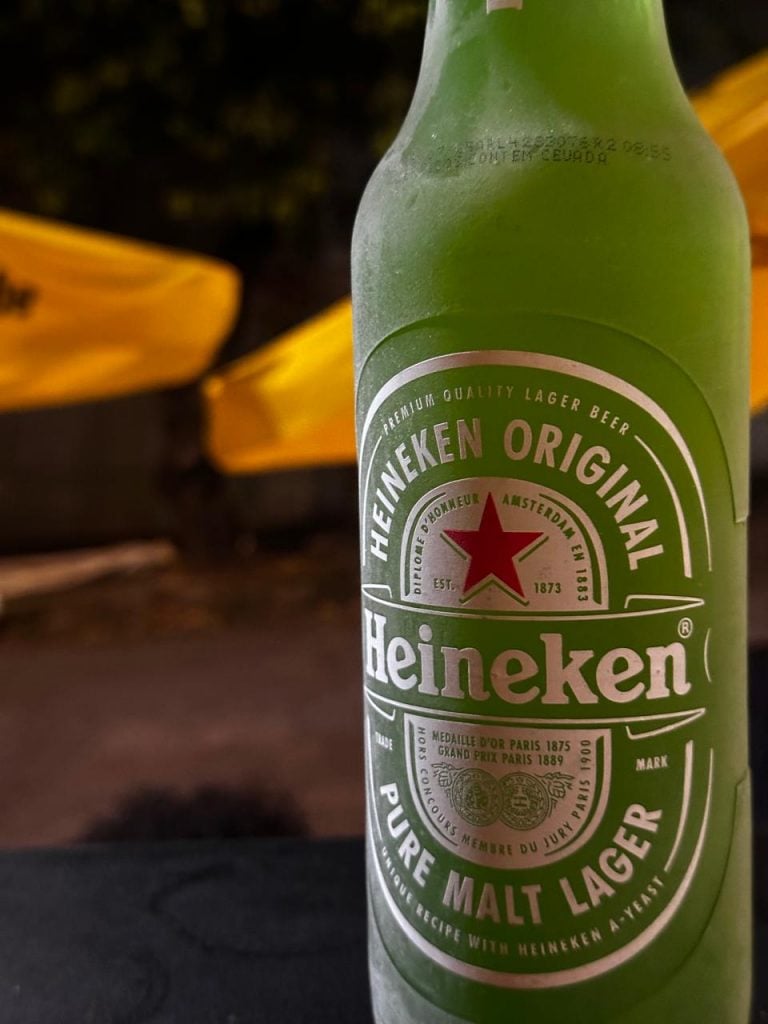 Gostosa, mas cara. Para o cliente e para o dono do bar.