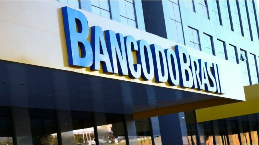 O Banco do Brasil foi condenado a ressarcir e pagar indenização por danos morais a uma cliente que teve o celular furtado.