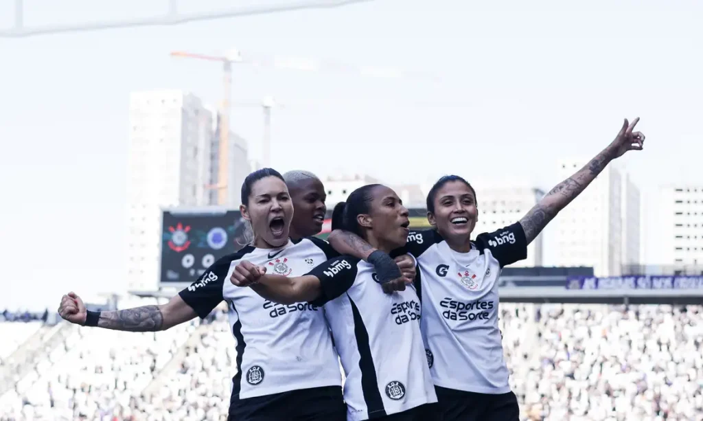 Cruzeiro perde para o Corinthians e fica com o vice no Brasileiro feminino