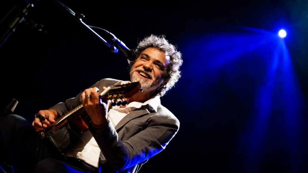 Paulinho Moska e Orquestra Opus fazem show gratuito no Centro de BH