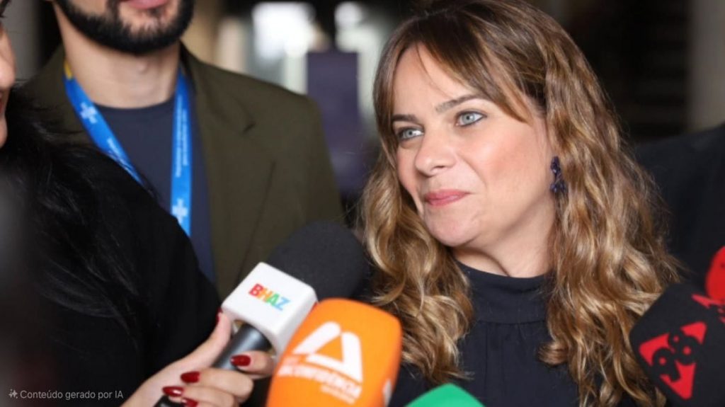 Bárbara Botega vai assumir Secult no lugar de Leônidas Oliveira