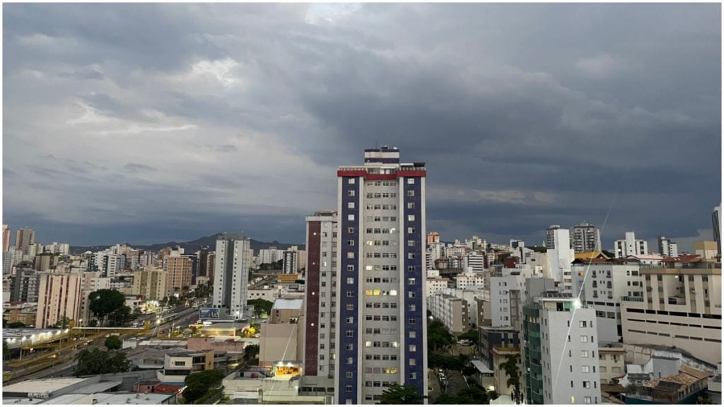 céu nublado chuva bh