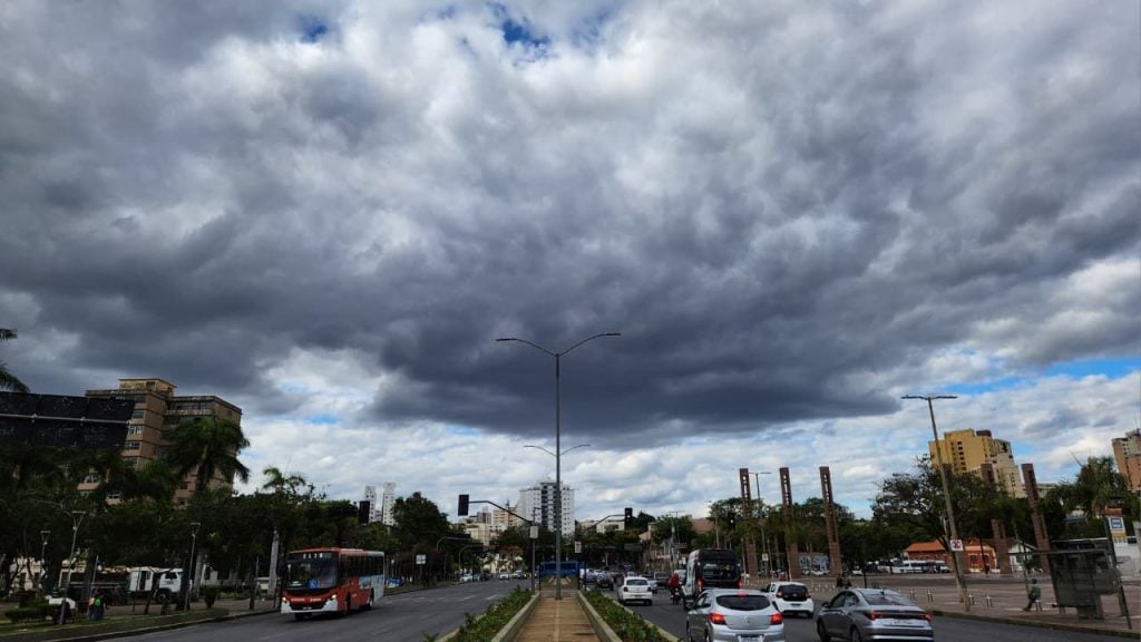 Tempo em Belo Horizonte deve ser nublado em boa prte do dia