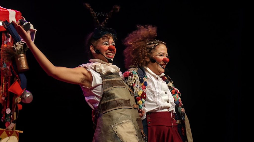 28 As Charlatonas - por Mateus Tropo - Trupe-Açu Cia de Circo-fotor-20251211162232