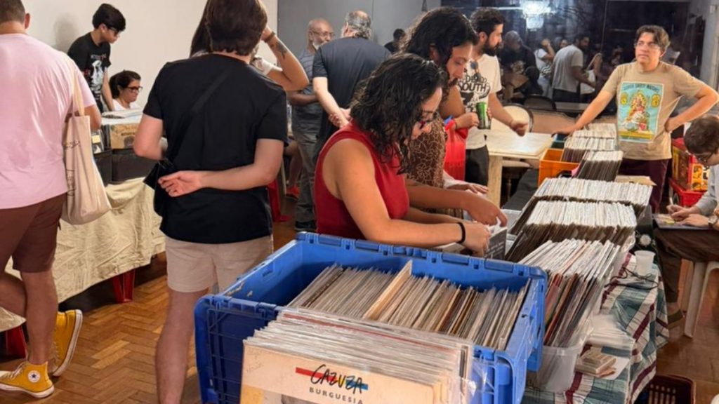 Feira do Vinil e dos CDs