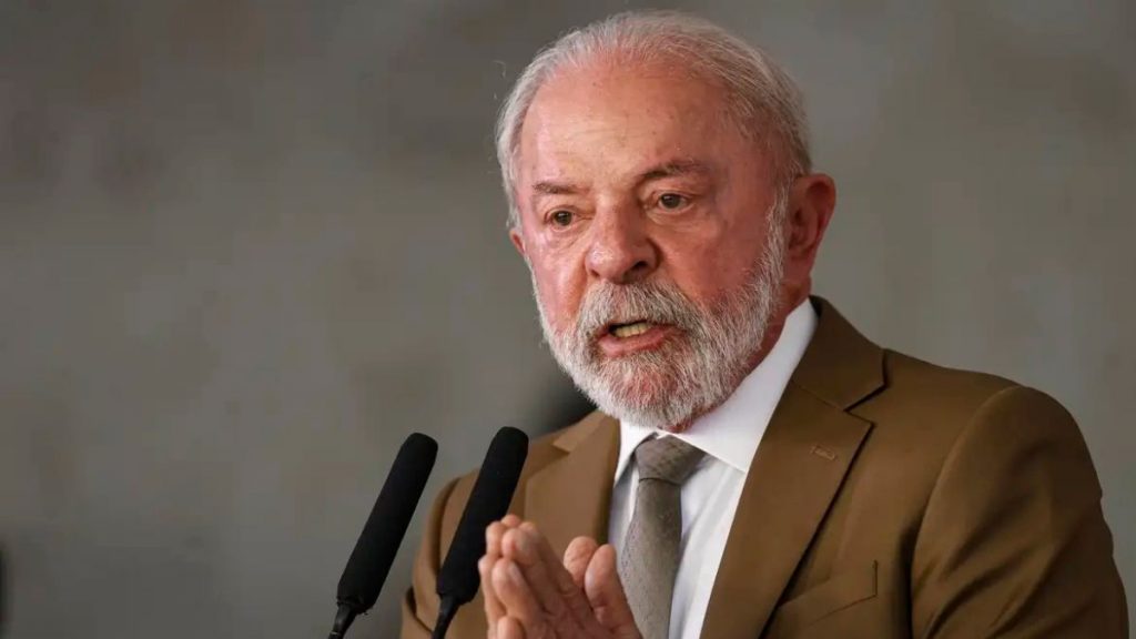 Lula zera imposto e subsidia diesel para conter alta do petróleo
