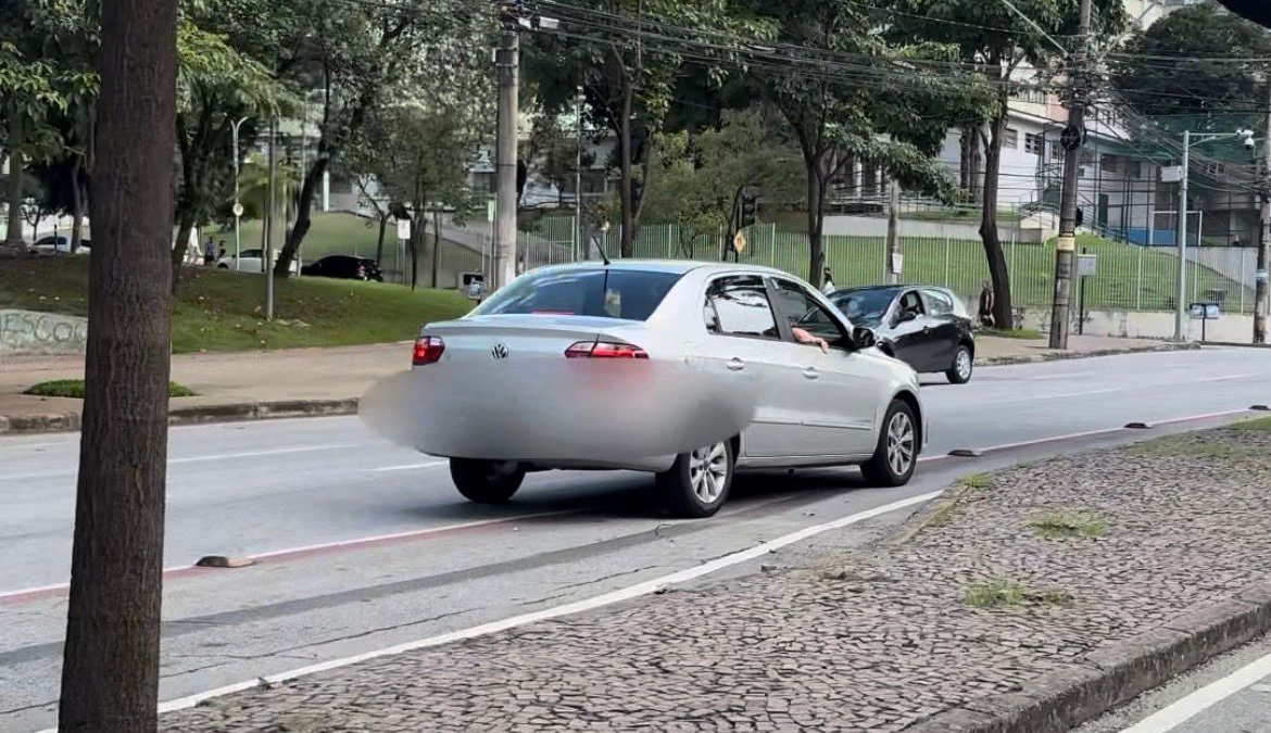 flagra-v-deo-mostra-motorista-na-contram-o-em-bh