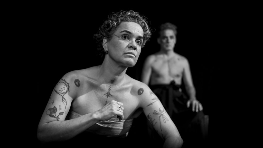 BH recebe mostra 'Ao Teatro' que reúne peças interpretadas por artistas 40+