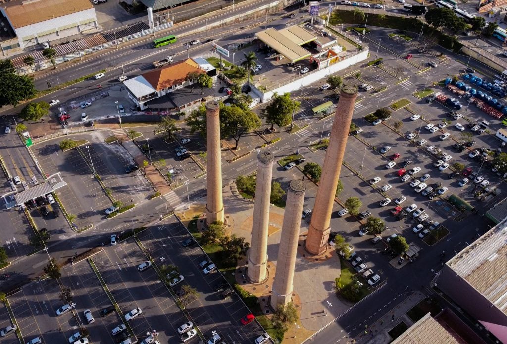 Torres de chaminés do ItaúPower Shopping 