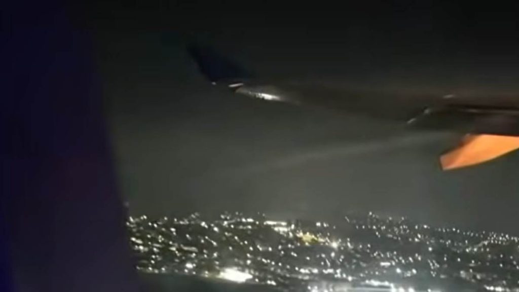 Explosão em avião após a decolagem do Aeroporto de Guarulhos, em São Paulo (TV Globo/Reprodução)