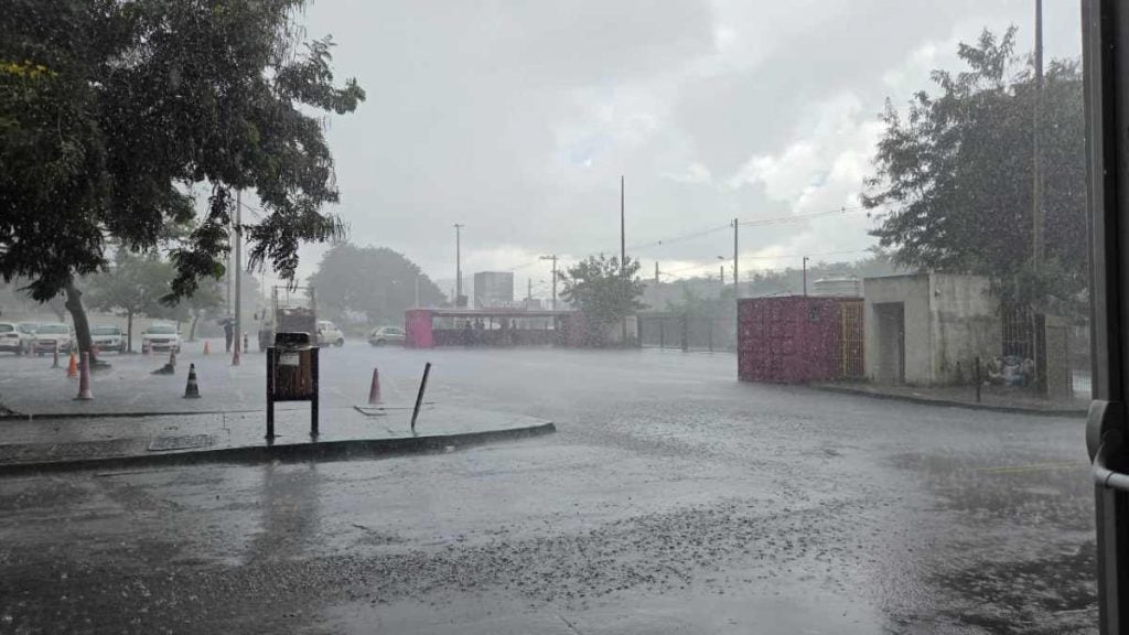 Chuva forte em BH (Vinícius Sampaio/BHAZ)