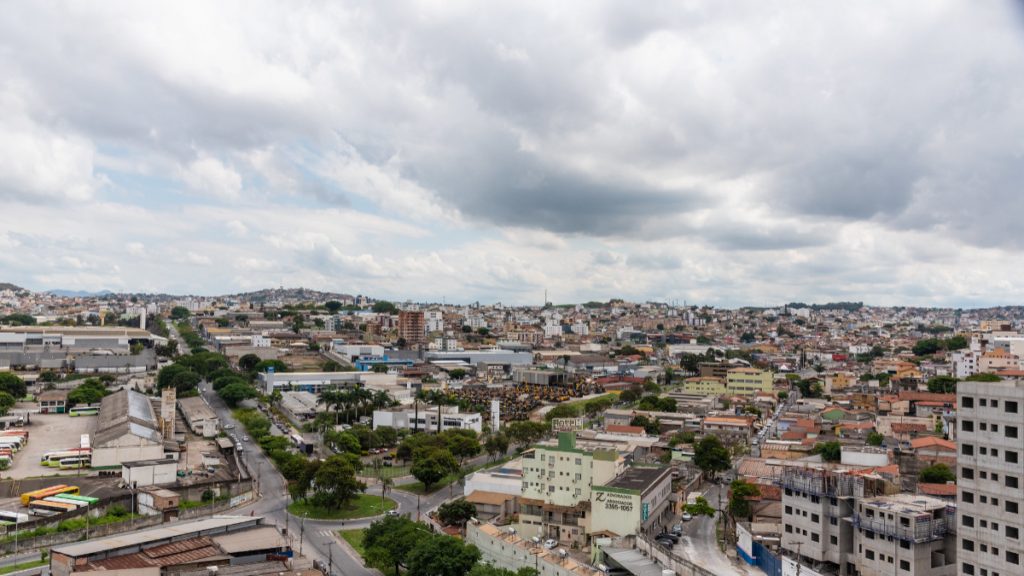 Tempo em Contagem não muda ao longo da semana.