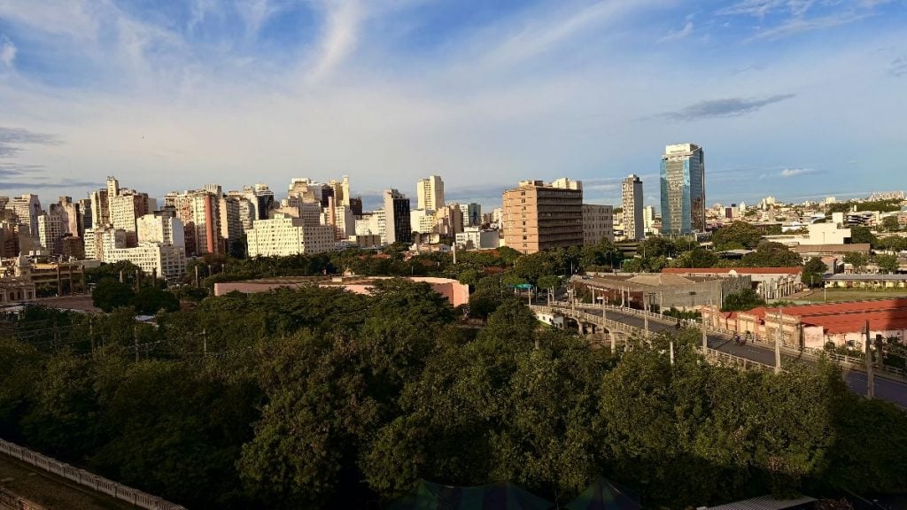 Belo Horizonte tem previsão de chuva e ventania neste domingo
