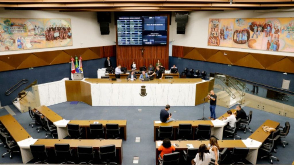 Câmara de BH aprova PL que aumenta a multa para pichação em até R$ 20 mil
