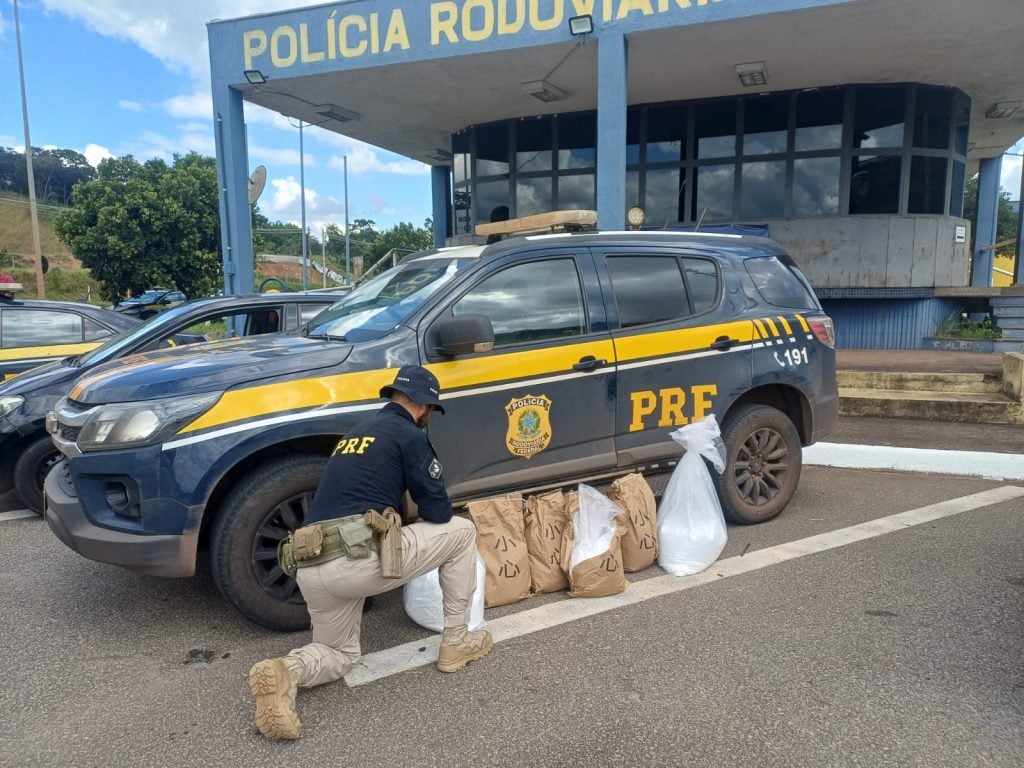 PRF apreende cocaína avaliada em mais de 2 milhões de reais