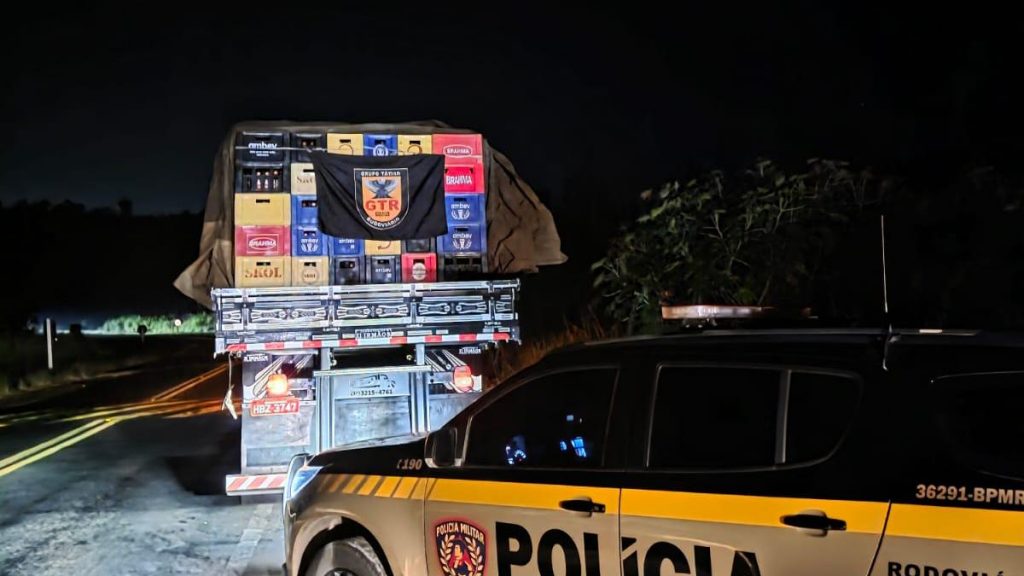 Homem é preso suspeito de transportar 12 mil cervejas falsificadas em Minas; bebidas seriam entregues em distribuidora de Contagem