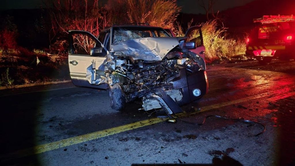 Batida de carro deixa cinco feridas em Alpinópolis, no Sul de Minas