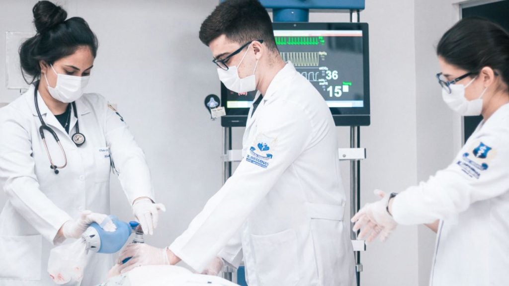 Aula de medicina faminas
