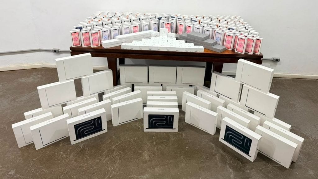 VÍDEO: Carga com mais de 200 Iphones é apreendida na BR-381 em Minas Gerais