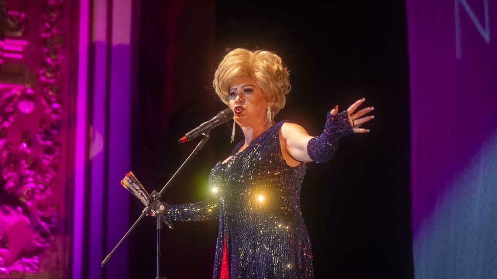 Atriz Nany People apresenta espetáculo beneficente em BH