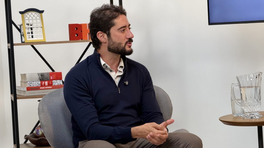 'Quase tive a cabeça cortada': Gabriel Azevedo diz que vai enfrentar 'lobby rodoviário' por ferrovias em Minas
