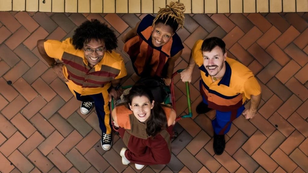 Banda Malungo faz show de lançamento do disco 'Costura' em BH