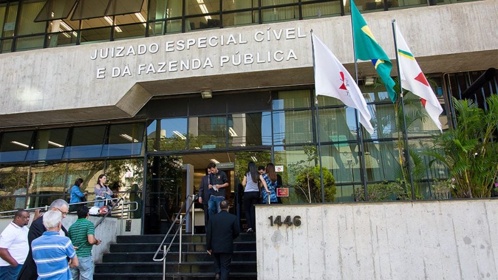 advogada jurisprudências fictícias bh