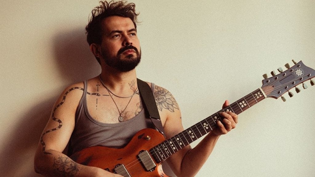 Bemti apresenta show do disco 'Adeus Atlântico' em BH